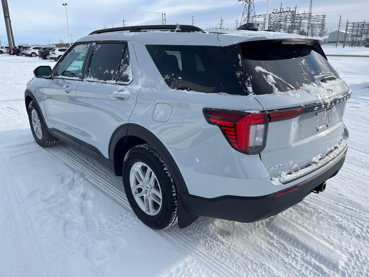 2026 Ford Explorer Active 4WD Photo3