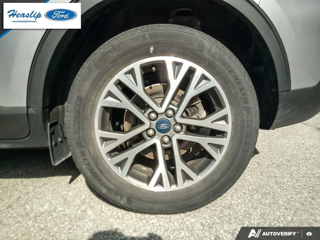 2022 Ford Escape SEL Photo5