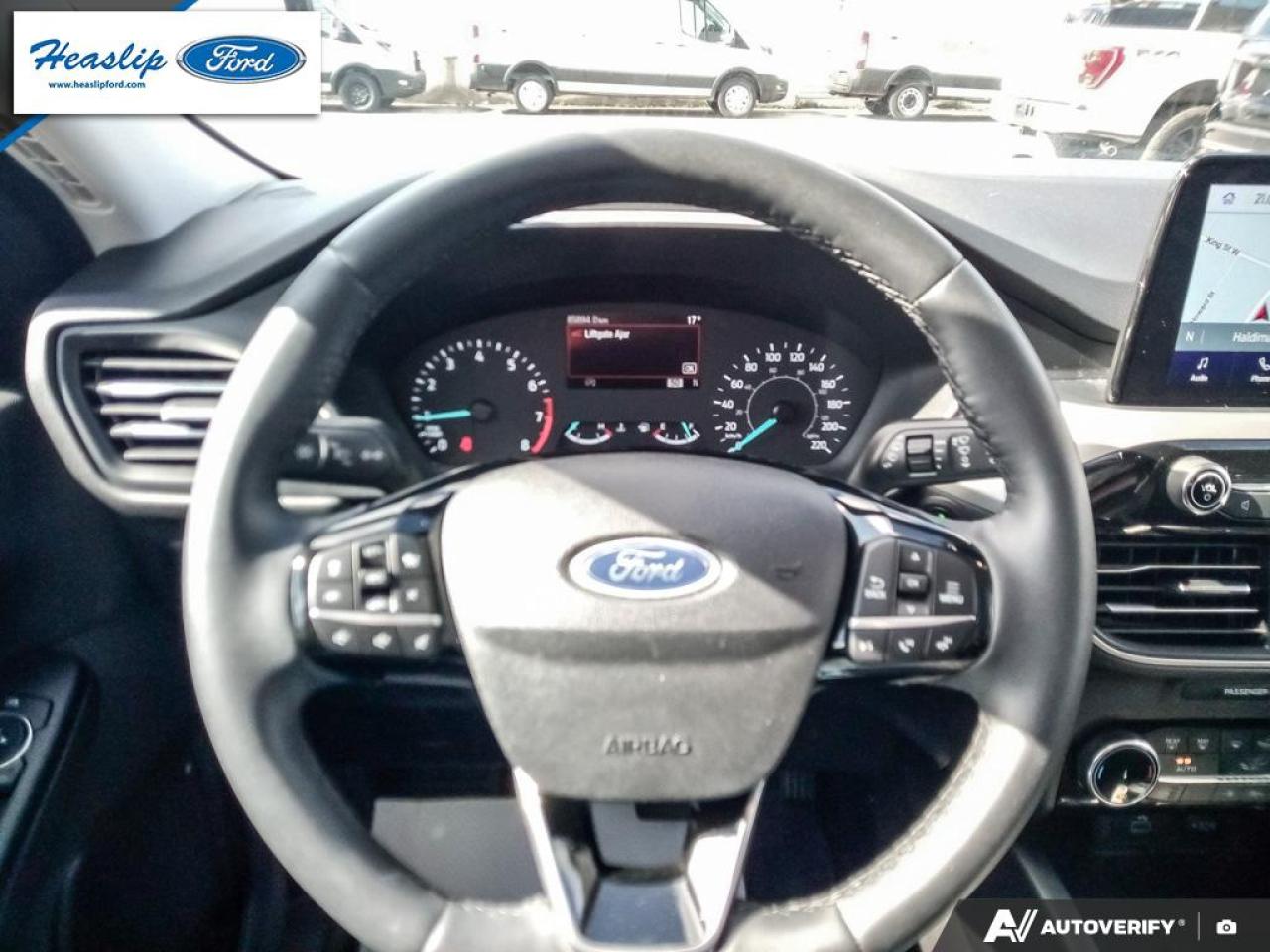 2022 Ford Escape SEL Photo5
