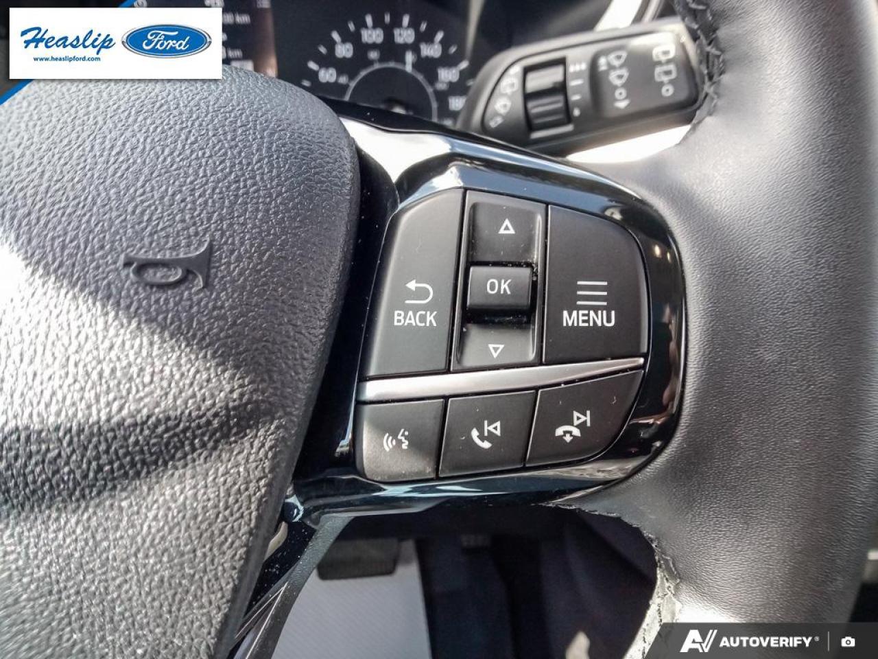 2022 Ford Escape SEL Photo5