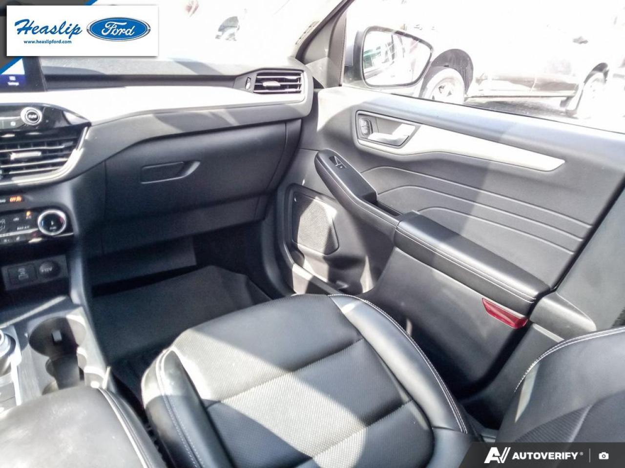 2022 Ford Escape SEL Photo5