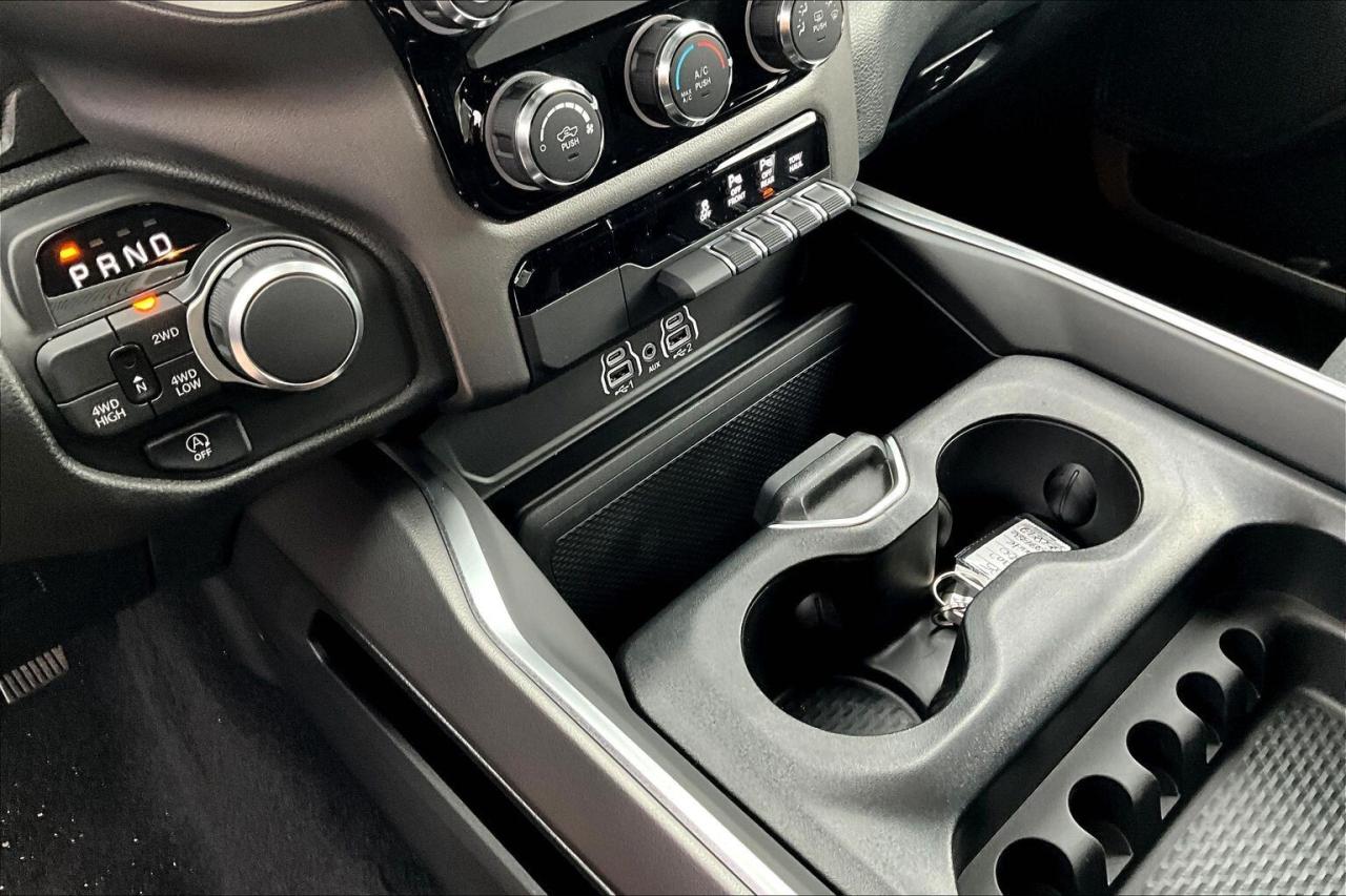 2025 RAM 1500 TRADESMAN | Carplay | Blackout Pkg | 20" Wheels Photo