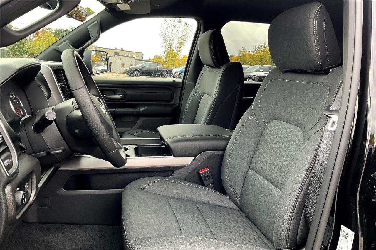 2025 RAM 1500 TRADESMAN | Carplay | Blackout Pkg | 20" Wheels Photo