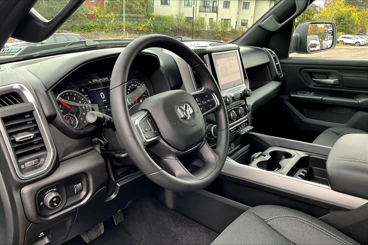 2025 RAM 1500 TRADESMAN | Carplay | Blackout Pkg | 20" Wheels Photo