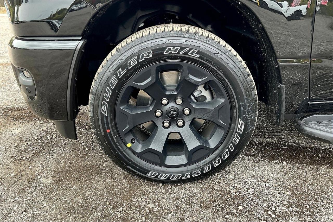 2025 RAM 1500 TRADESMAN | Carplay | Blackout Pkg | 20" Wheels Photo