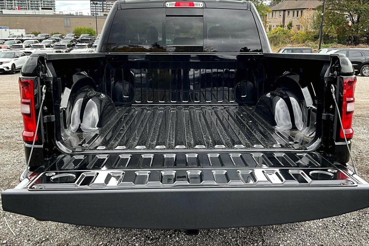 2025 RAM 1500 TRADESMAN | Carplay | Blackout Pkg | 20" Wheels Photo