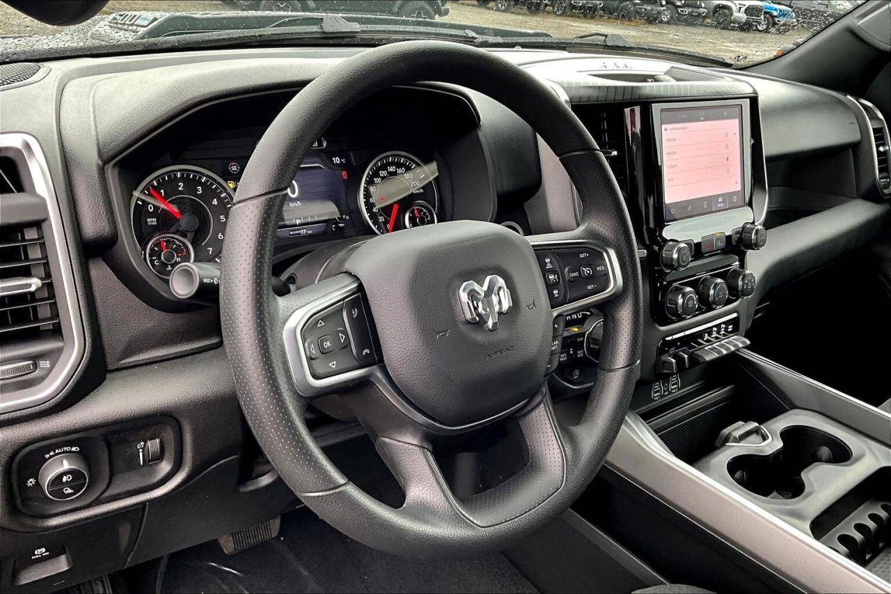 2025 RAM 1500 TRADESMAN | Carplay | Blackout Pkg | 20" Wheels Photo