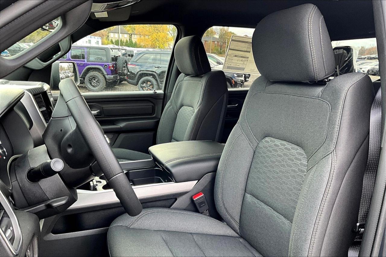 2025 RAM 1500 TRADESMAN | Carplay | Blackout Pkg | 20" Wheels Photo