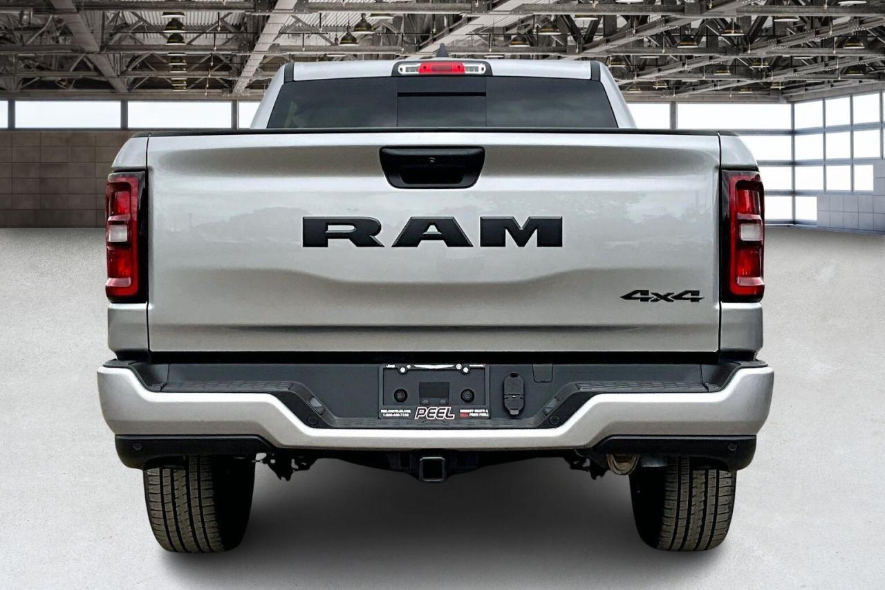 2025 RAM 1500 TRADESMAN CREW | Black Express Pkg | Buckets | V6 Photo3