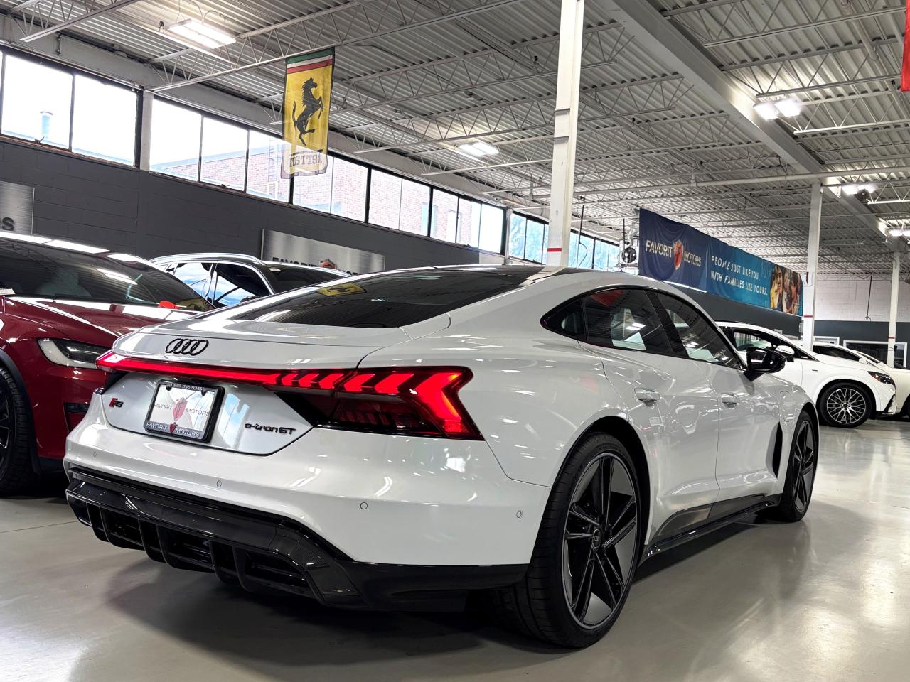 2022 Audi RS 4 e-tron GT QUATTRO|CARBON|MASSAGE|CLUSTERNAV|LASER|3DCAM|HUD| Photo4