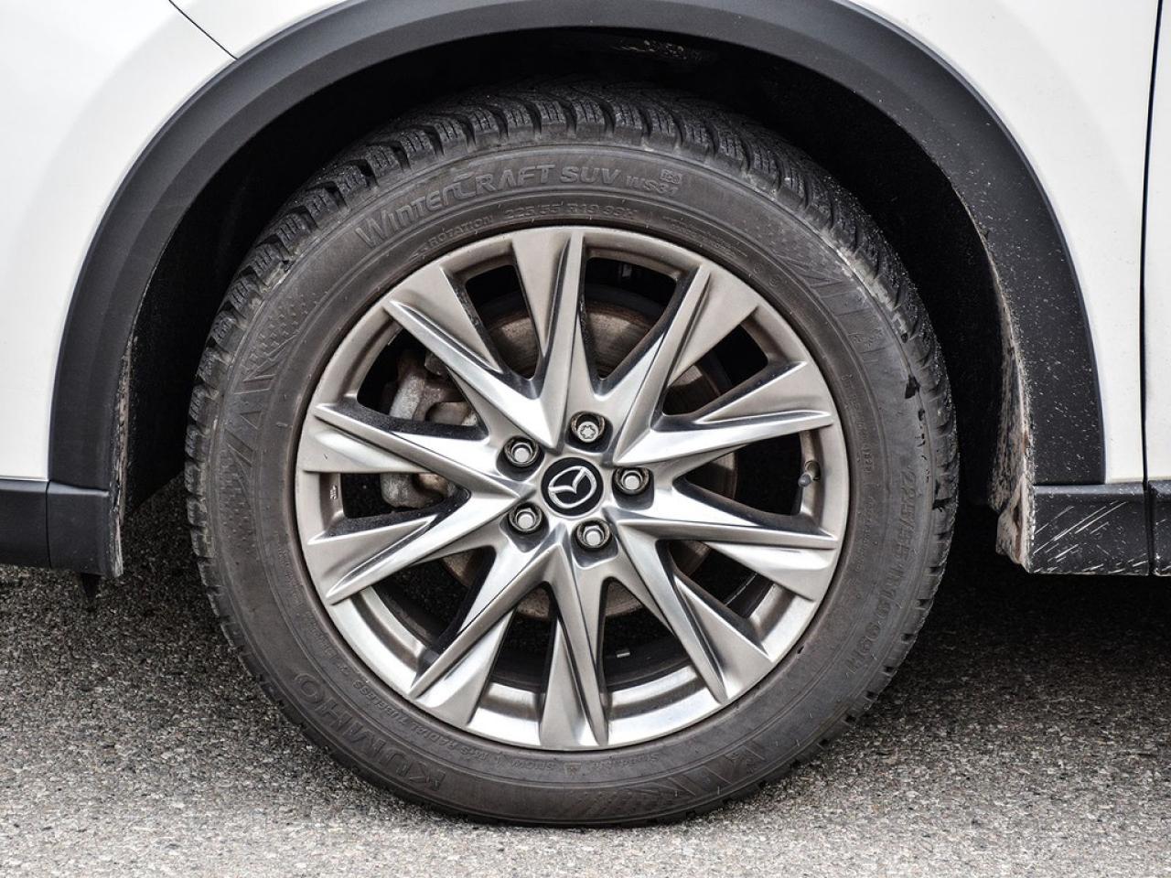 2021 Mazda CX-5 2021.5 Signature AWD Photo