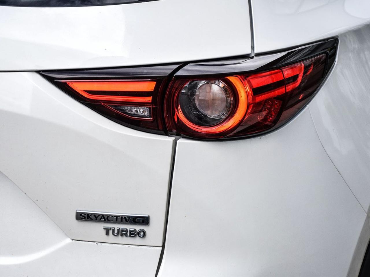 2021 Mazda CX-5 2021.5 Signature AWD Photo