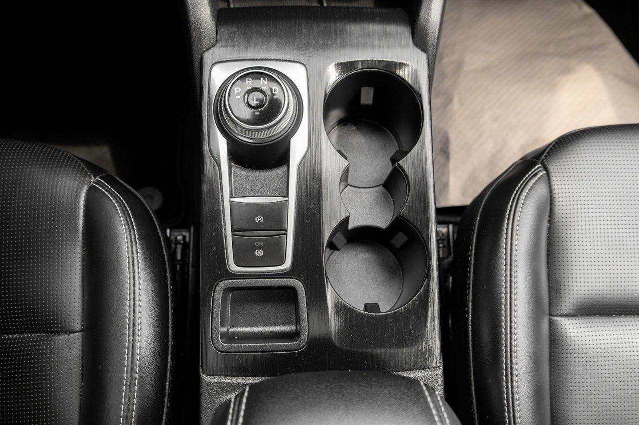 2023 Ford Escape Platinum Photo