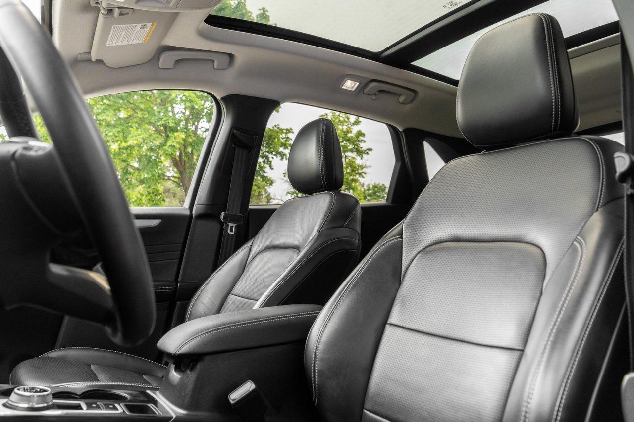 2023 Ford Escape Platinum Photo