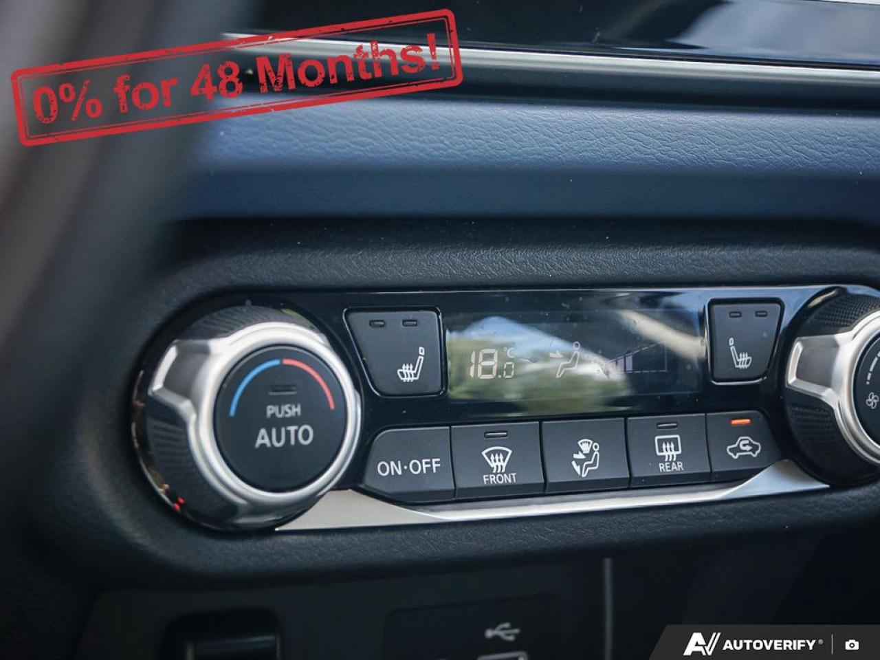 2023 Nissan Versa SV Photo