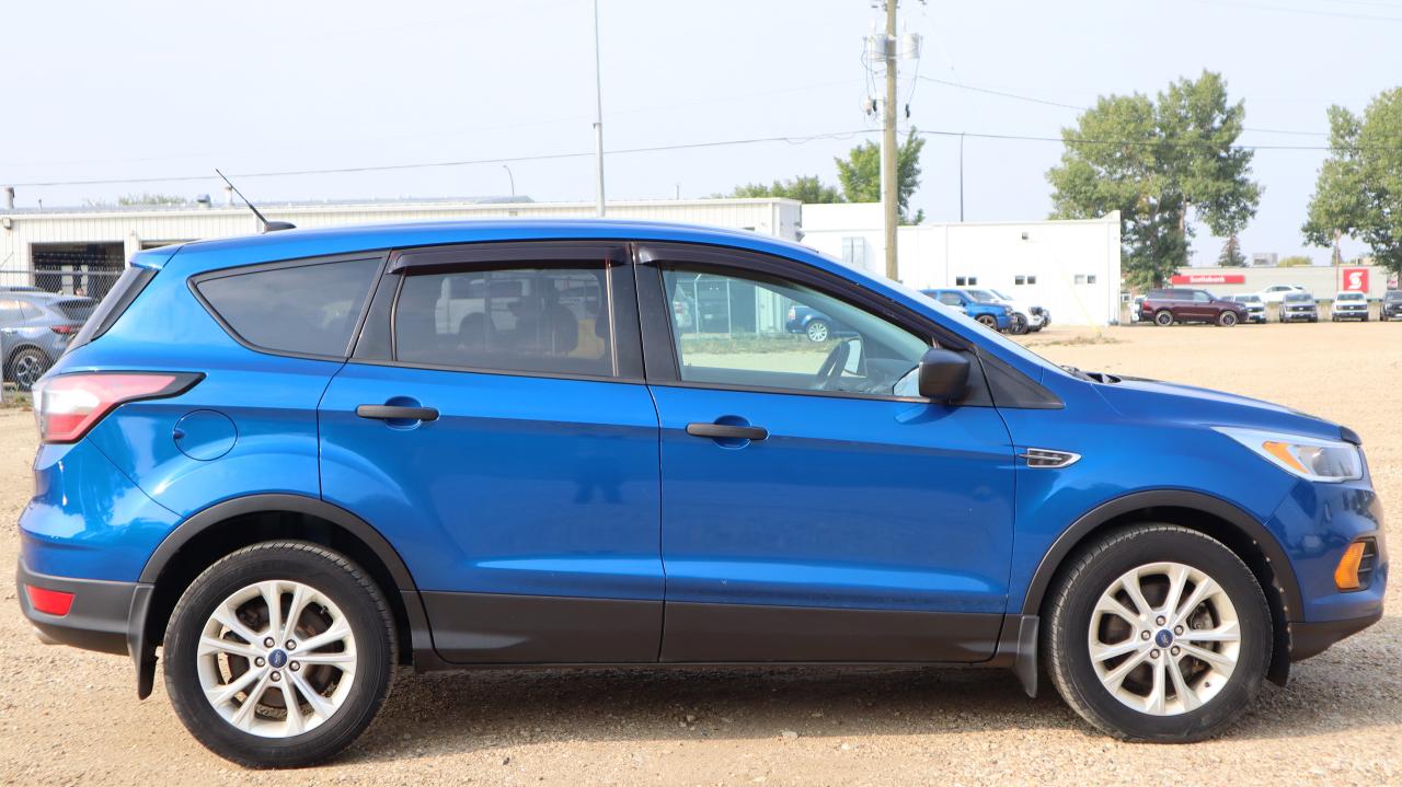 2017 Ford Escape S Photo5