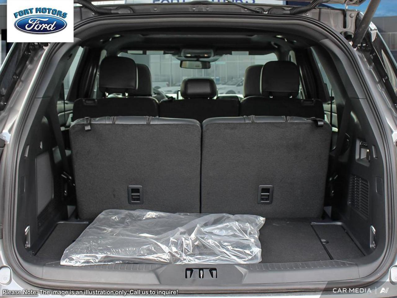 2025 Ford Explorer ST-Line Photo5