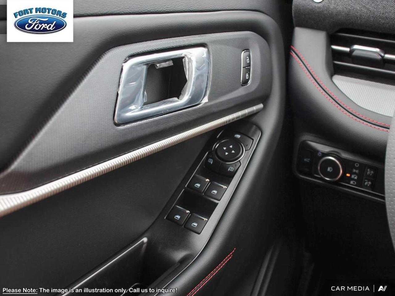 2025 Ford Explorer ST-Line Photo5