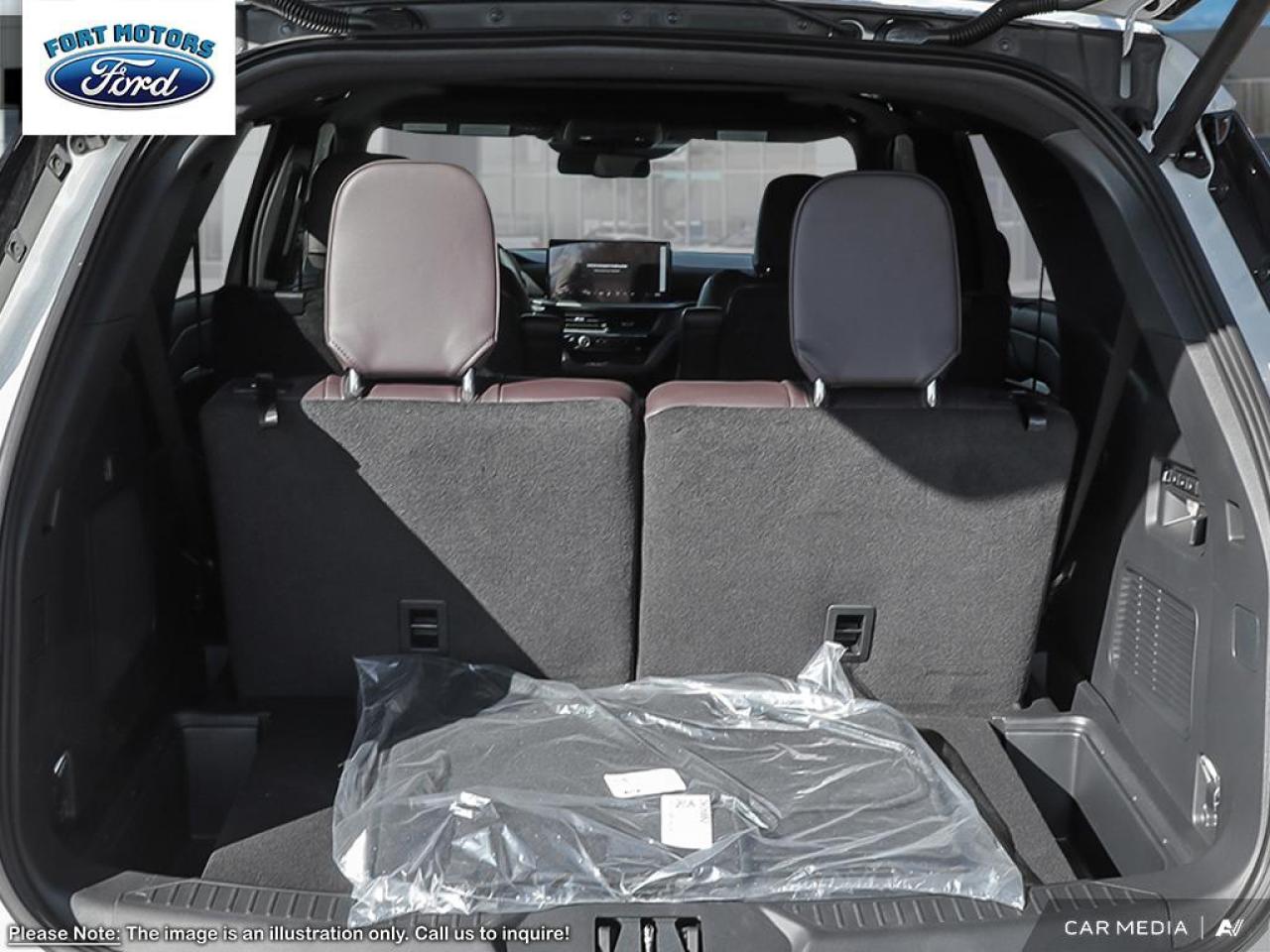 2025 Ford Explorer Platinum Photo5