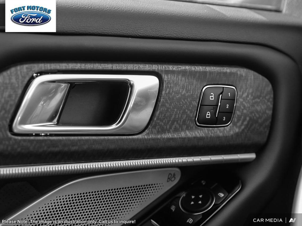 2025 Ford Explorer Platinum Photo5