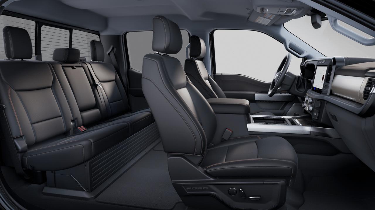 2025 Ford F-350 Super Duty SRW Lariat Photo5