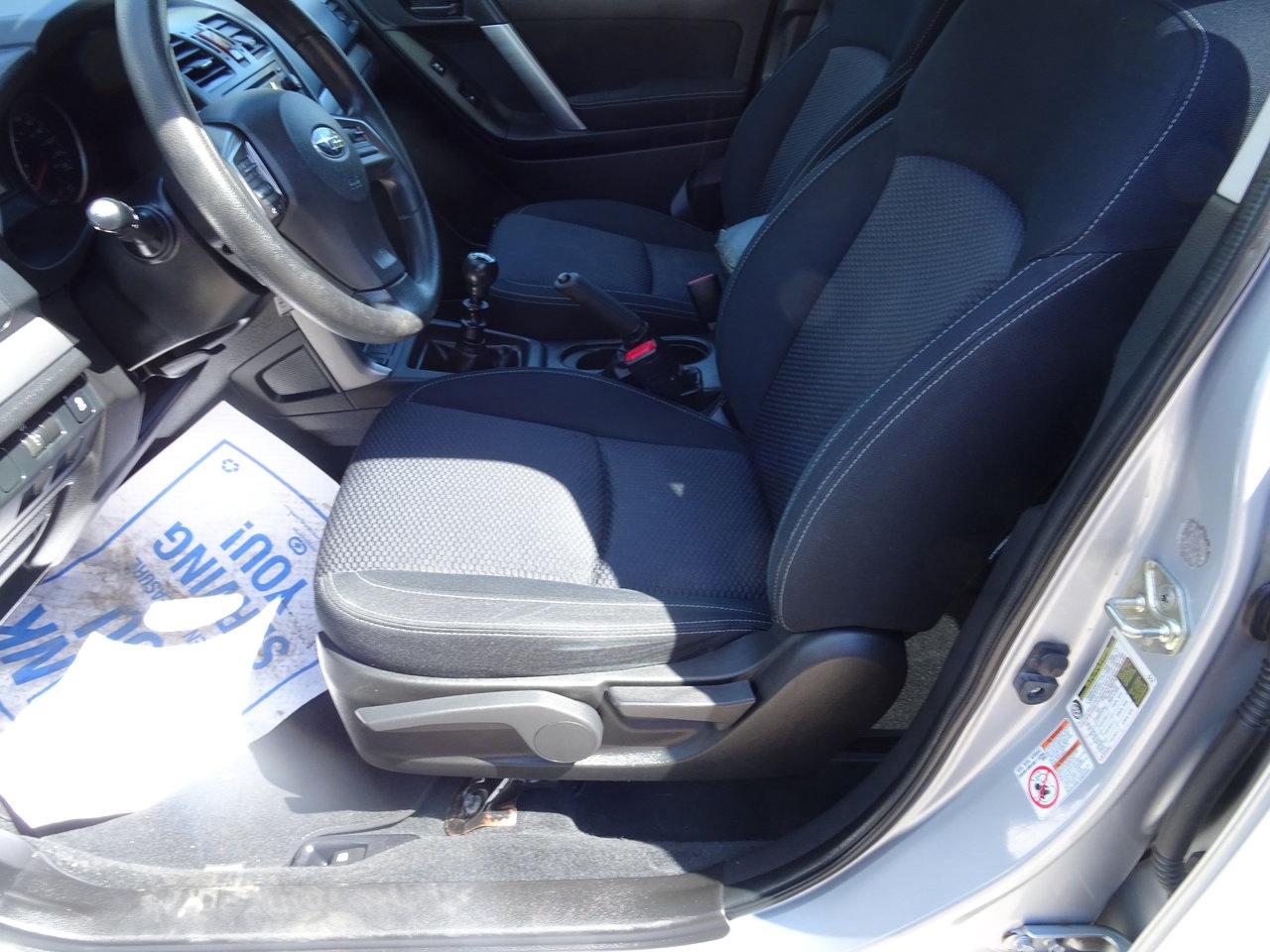 2014 Subaru Forester BASE - Photo #9