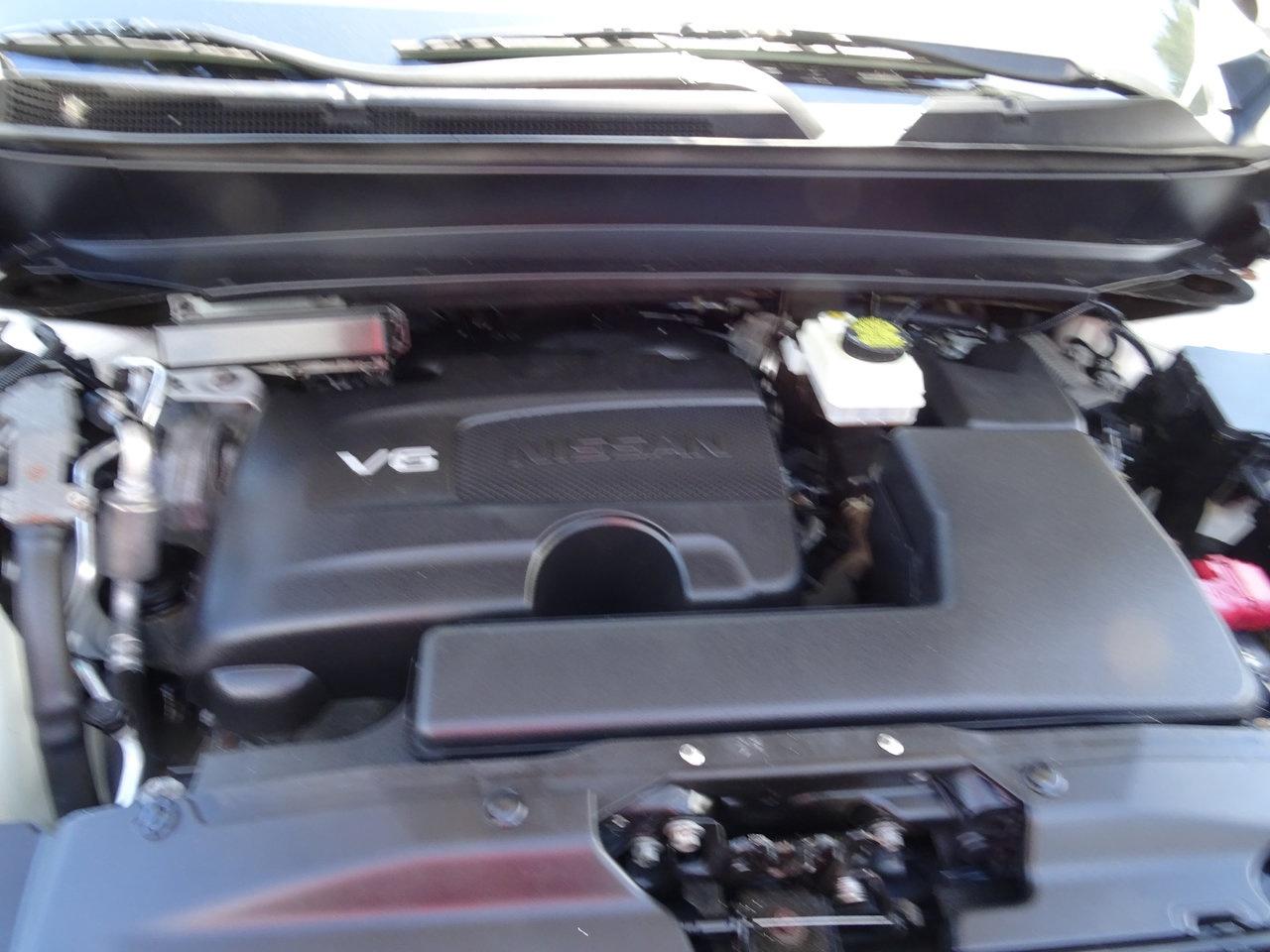 2017 Nissan Pathfinder SV - Photo #14