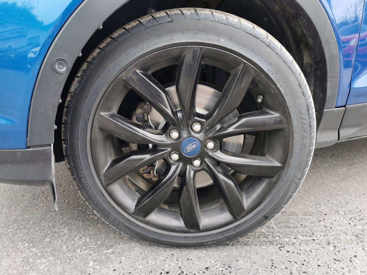 2019 Ford Escape Titanium - Photo #9