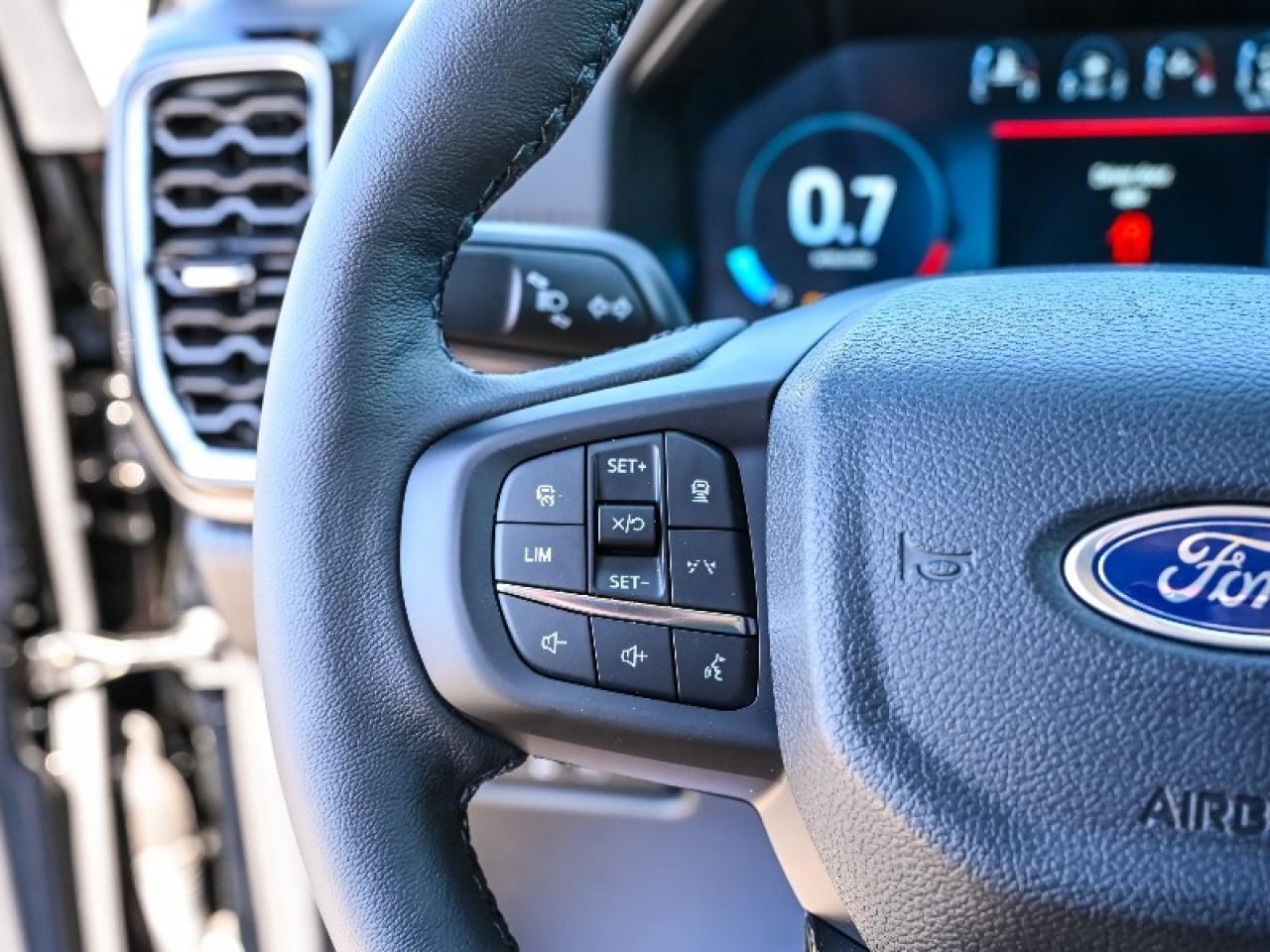 2025 Ford Ranger Lariat Photo