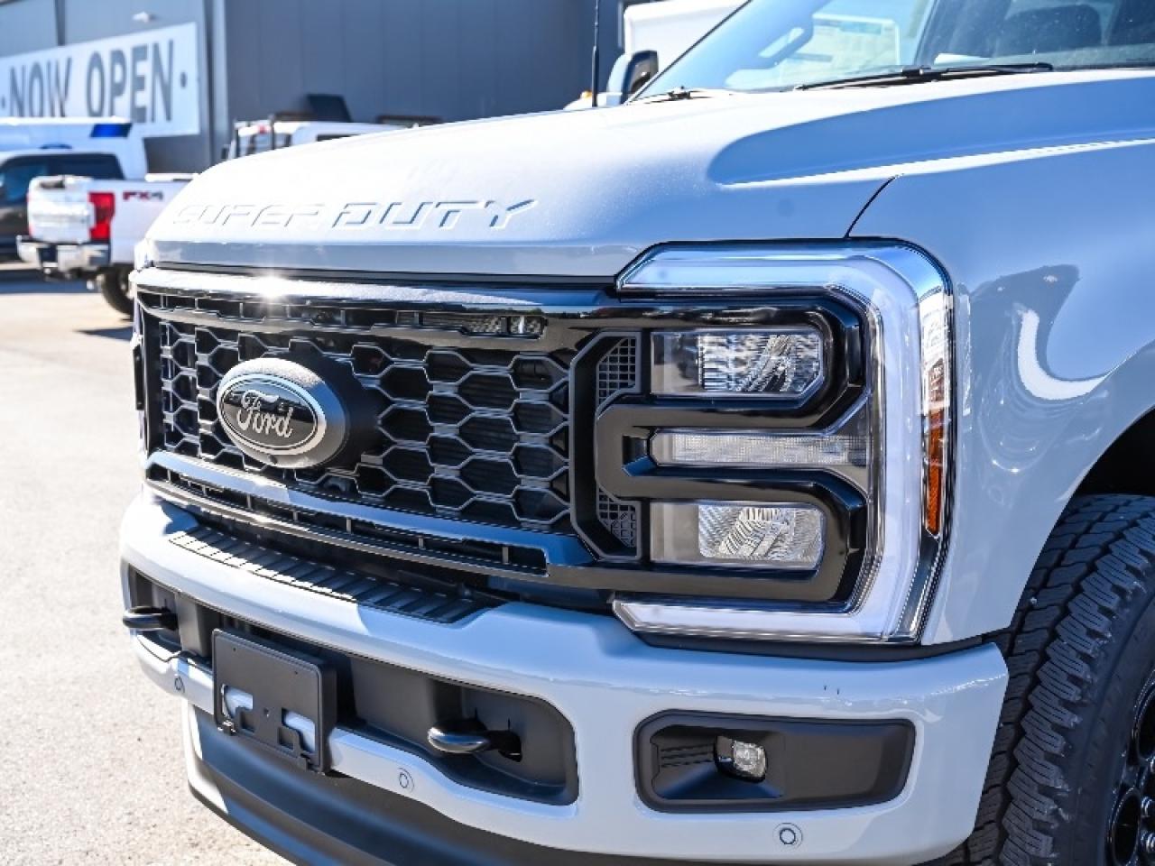 2026 Ford F-350 Super Duty SRW Lariat Photo