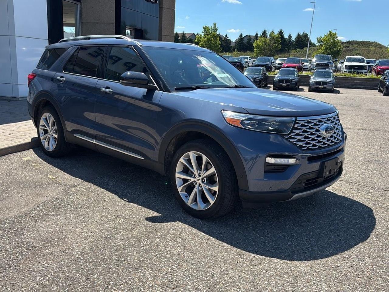 2021 Ford Explorer Platinum Photo2