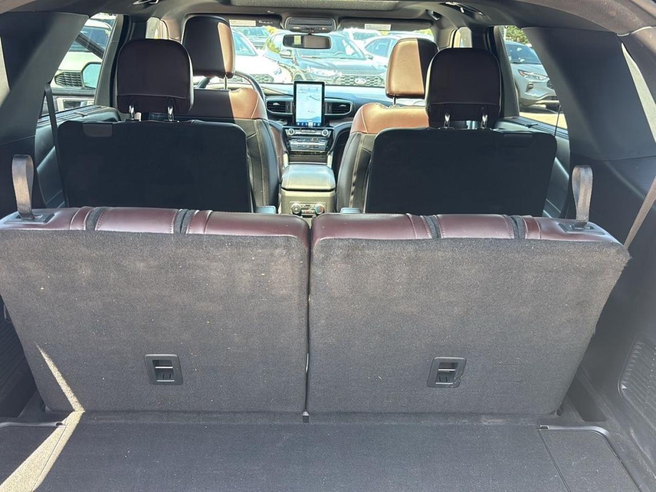 2021 Ford Explorer Platinum Photo5