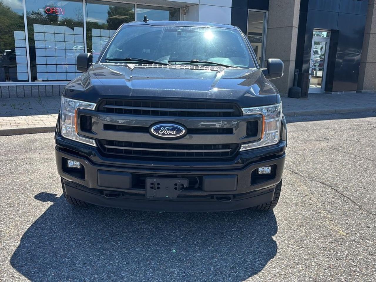 2020 Ford F-150 XLT Photo1