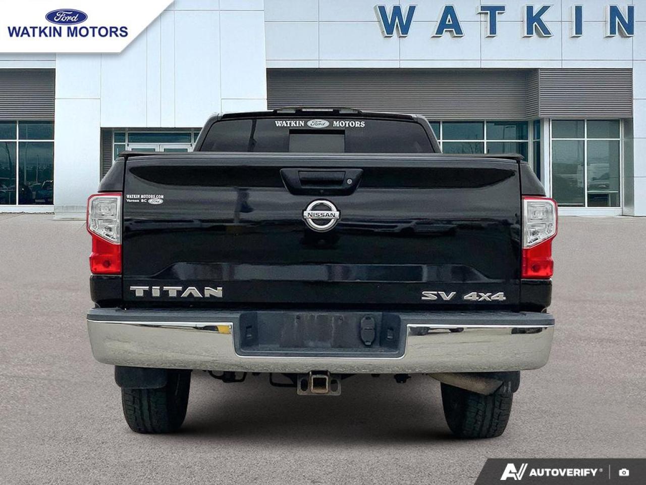 2018 Nissan Titan CREWCAB 4X4 SV Photo3