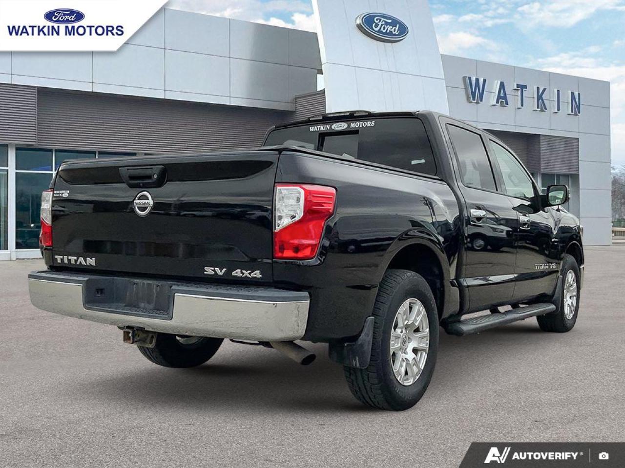 2018 Nissan Titan CREWCAB 4X4 SV Photo4