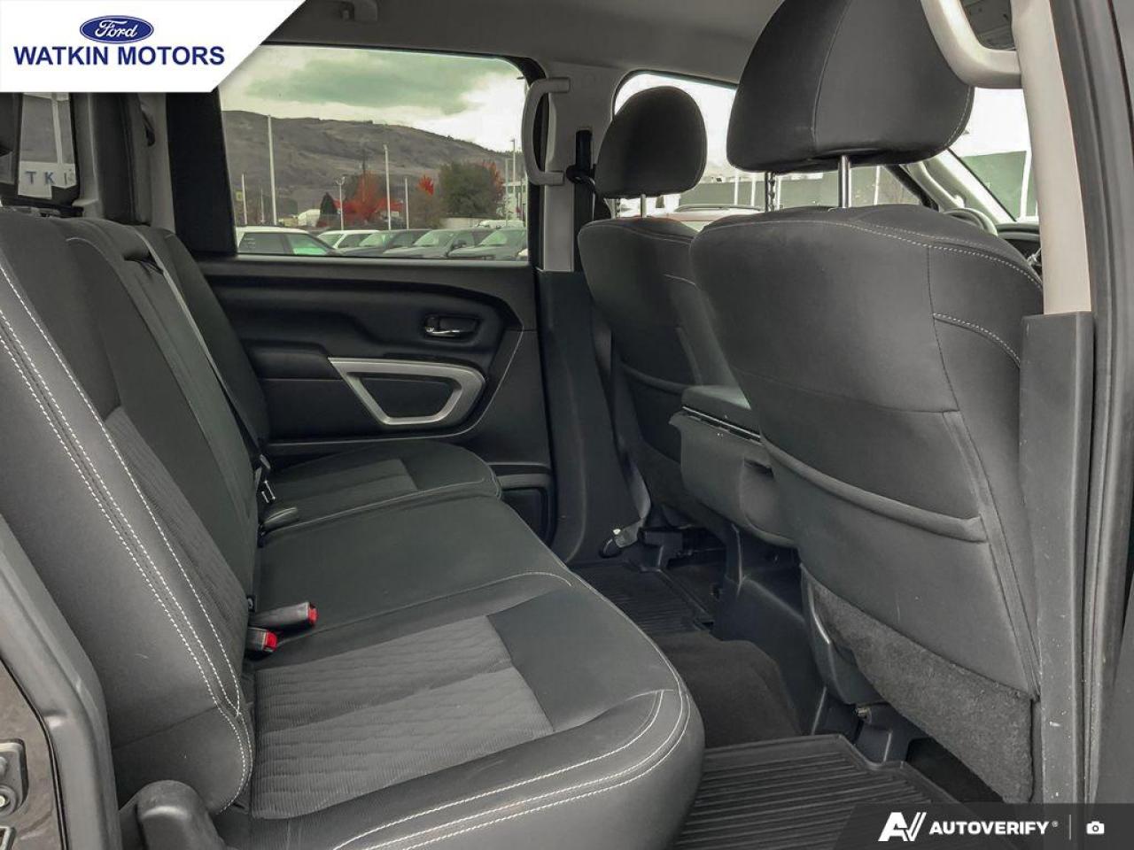 2018 Nissan Titan CREWCAB 4X4 SV Photo25