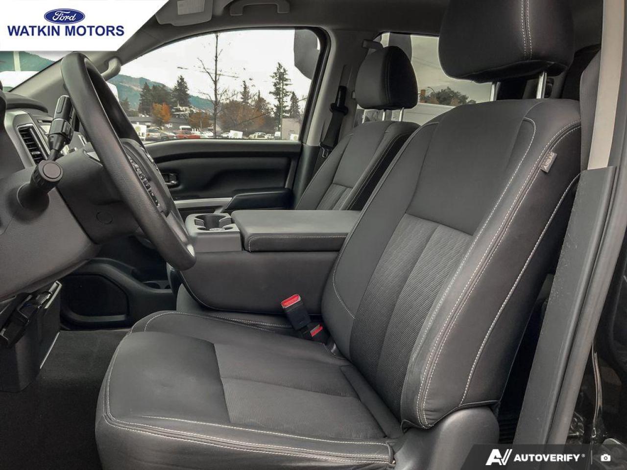 2018 Nissan Titan CREWCAB 4X4 SV Photo22