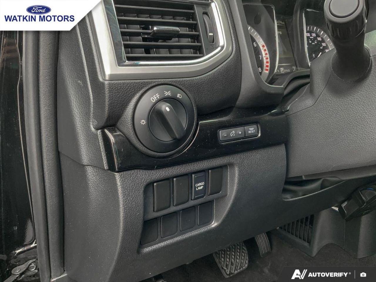 2018 Nissan Titan CREWCAB 4X4 SV Photo23