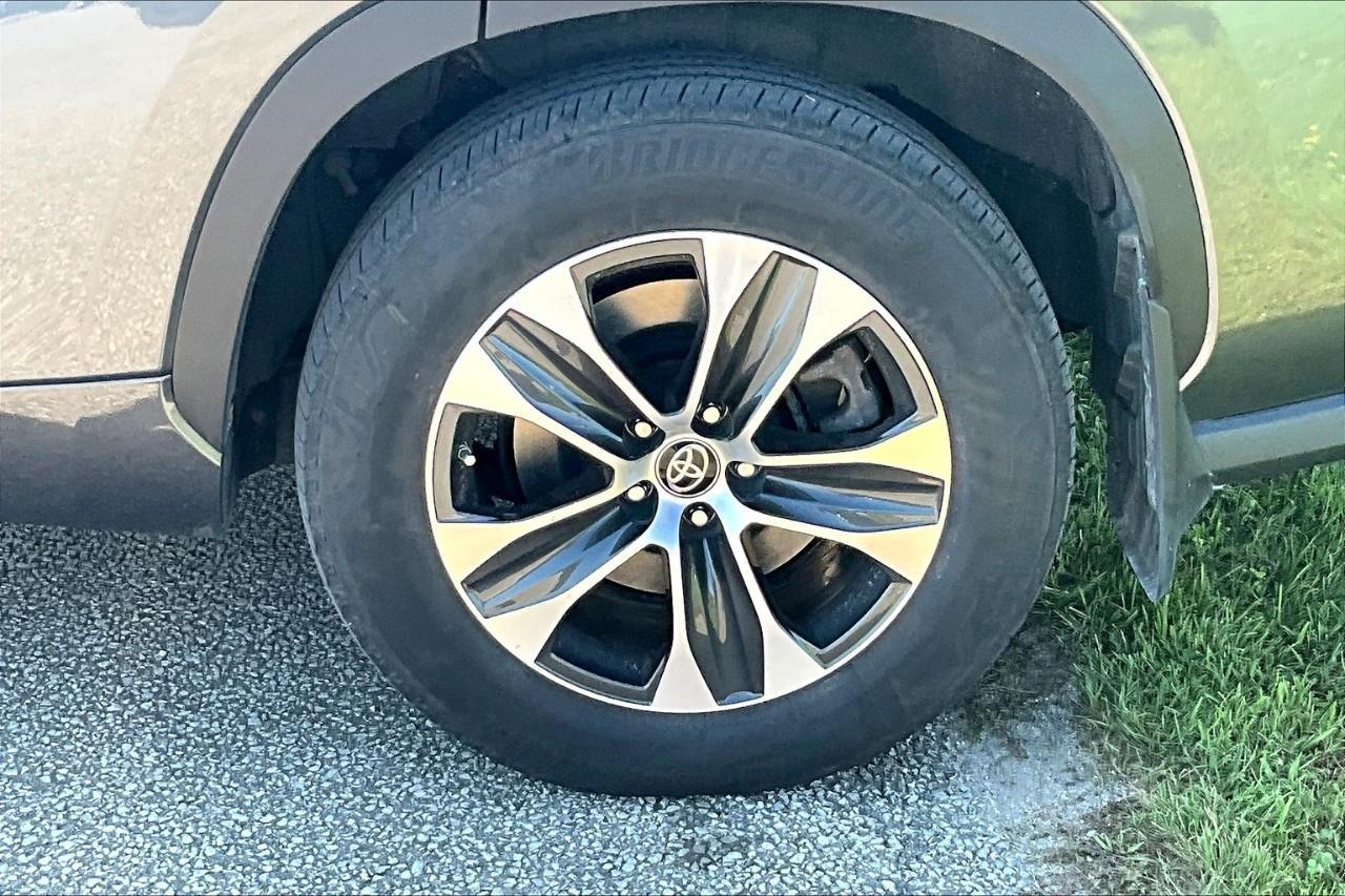 2021 Toyota Highlander HYBRID XLE Photo