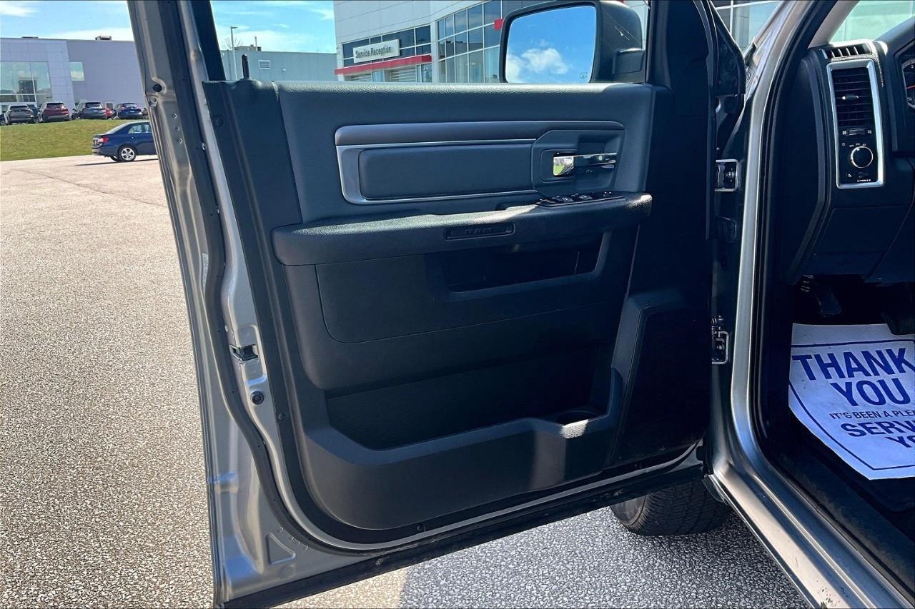 2023 RAM 1500 Classic SLT Photo