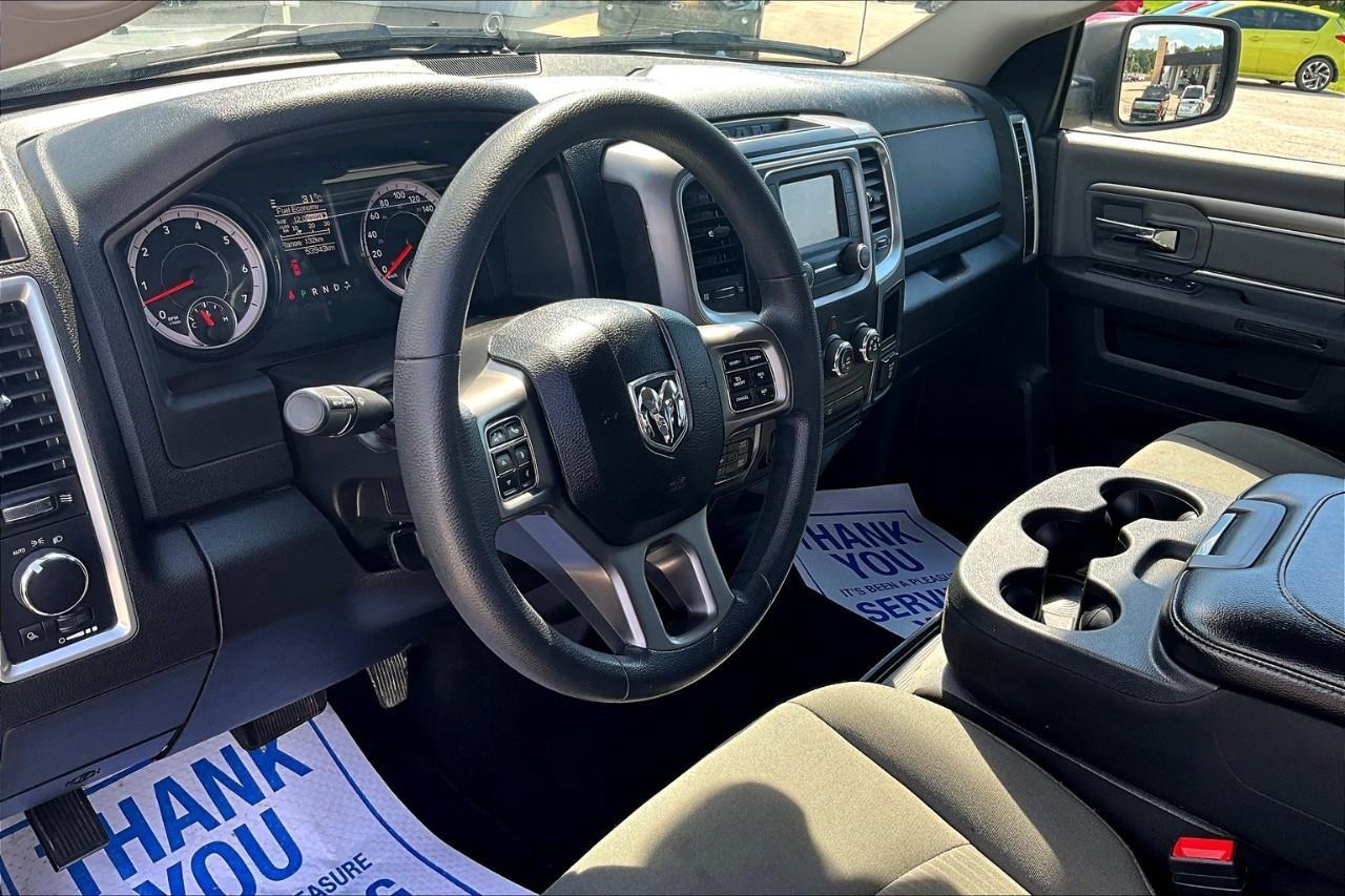 2023 RAM 1500 Classic SLT Photo3