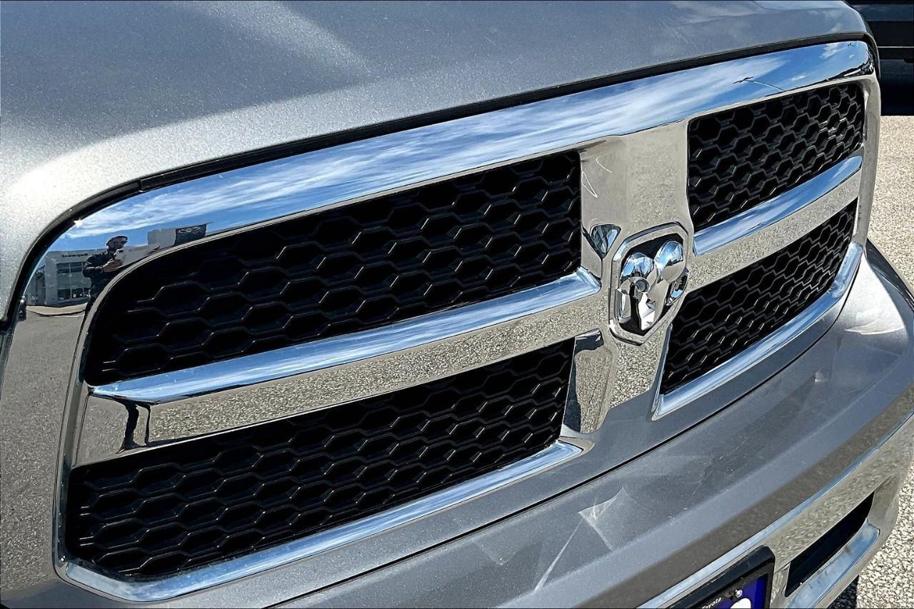 2023 RAM 1500 Classic SLT Photo