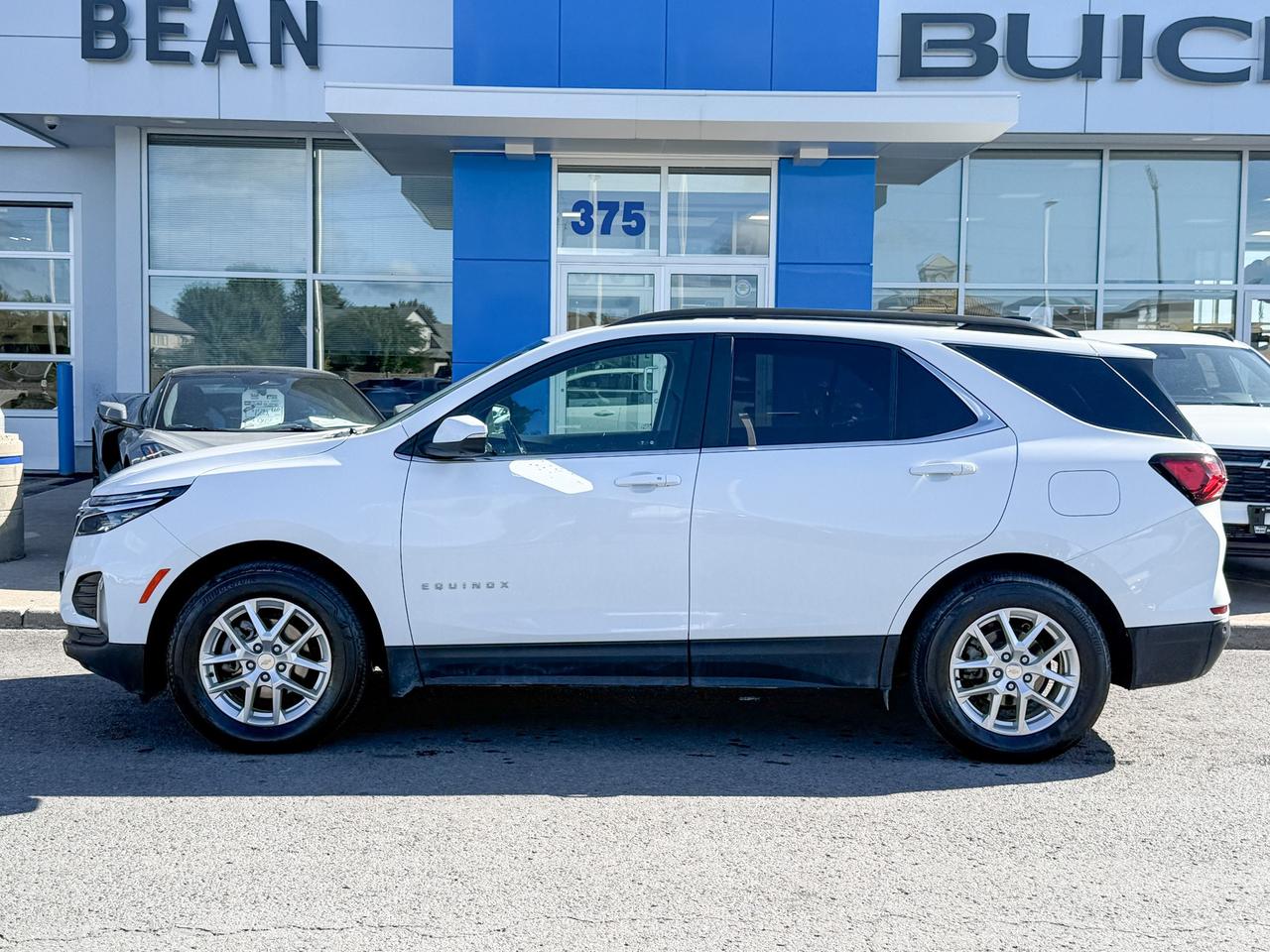2022 Chevrolet Equinox LT ONE OWNER, CLEAN CARFAX, 1.5L ENGINE, SUNROOF, HEATED FRONT SEATS, HEATED STEERING WHEEL, POWER LIFTGATE, NAVIGATION, ADAPTIVE CRUISE CONTROL, HD SURROUND VISION Photo5