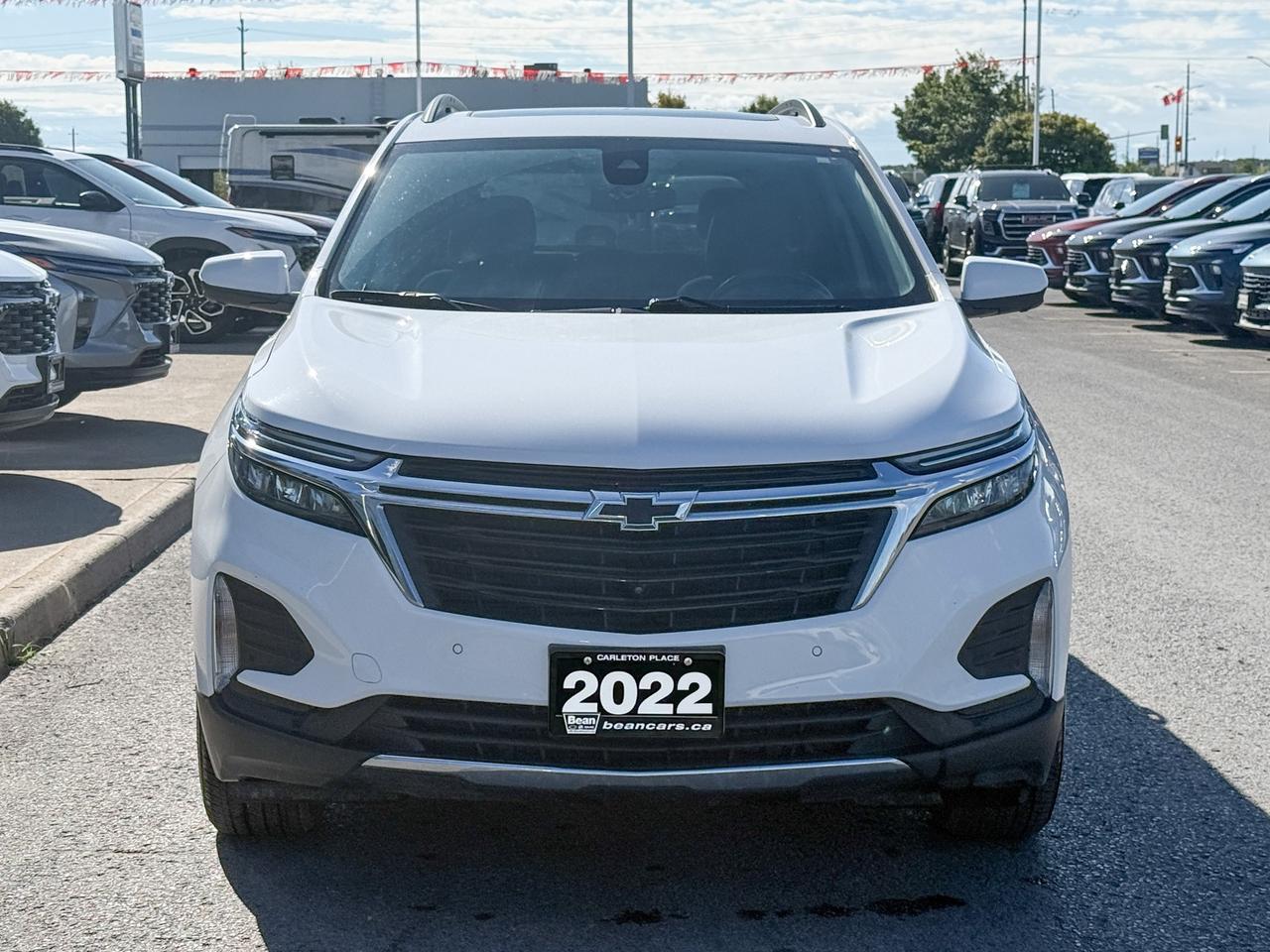 2022 Chevrolet Equinox LT ONE OWNER, CLEAN CARFAX, 1.5L ENGINE, SUNROOF, HEATED FRONT SEATS, HEATED STEERING WHEEL, POWER LIFTGATE, NAVIGATION, ADAPTIVE CRUISE CONTROL, HD SURROUND VISION Photo
