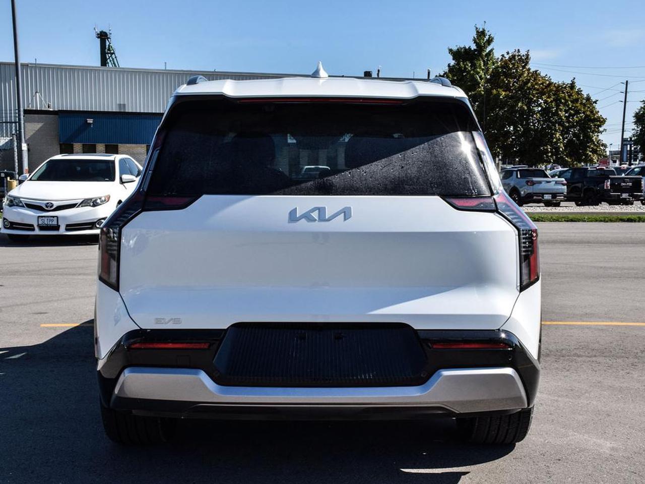 2026 Kia EV9 Land w/Premium Package Photo