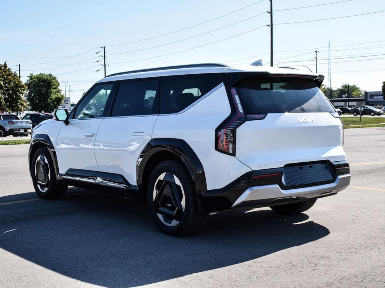 2026 Kia EV9 Land w/Premium Package Photo3