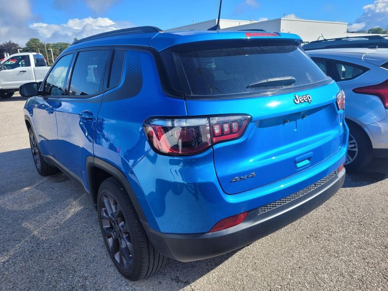 2021 Jeep Compass NORTH Photo3