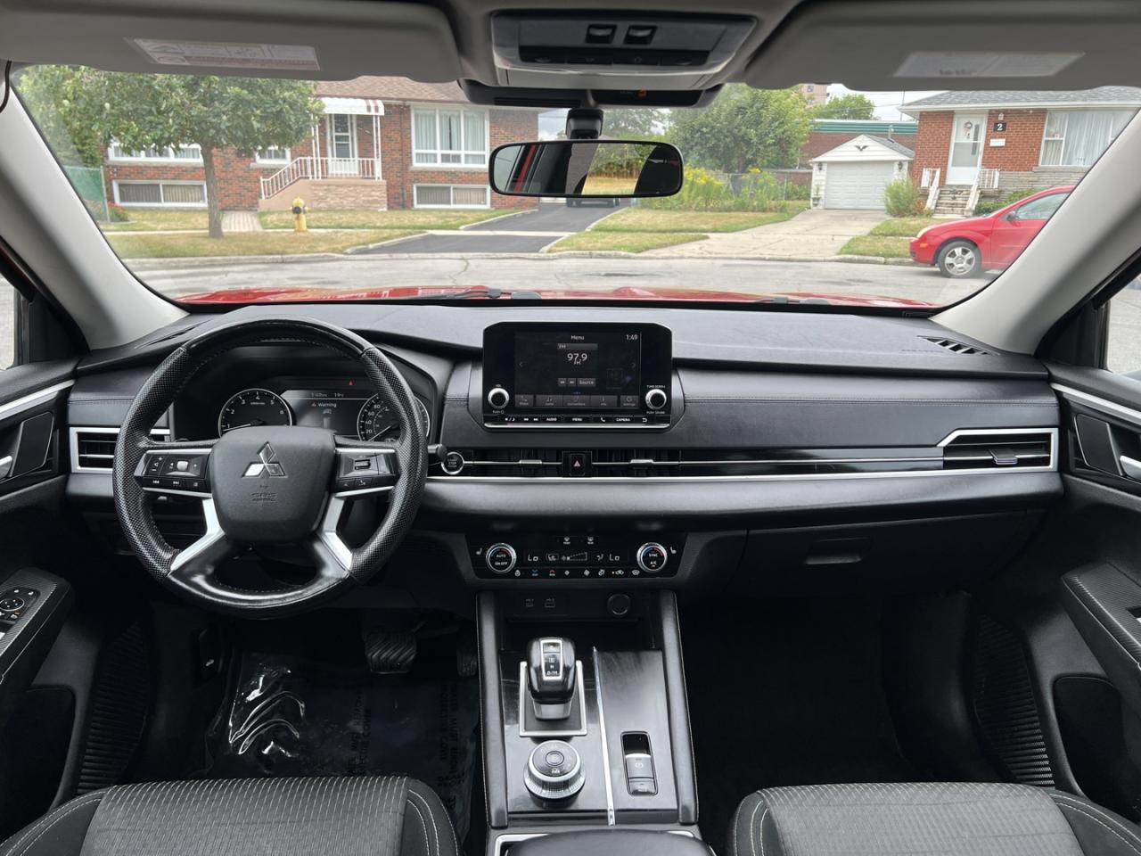 2023 Mitsubishi Outlander SE 4WD - Photo #14