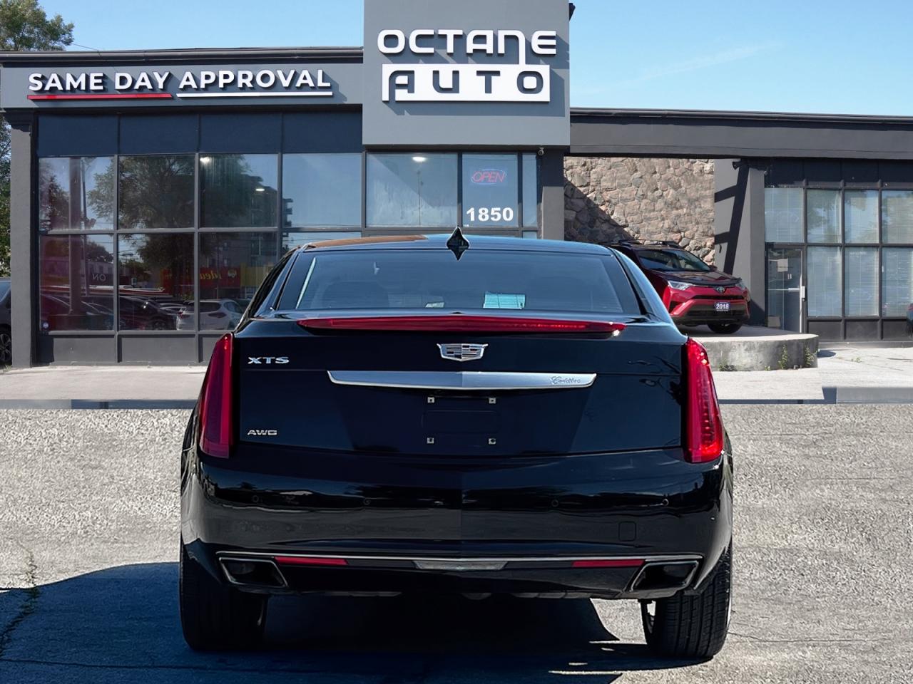 2017 Cadillac XTS LUXURY AWD - Photo #5