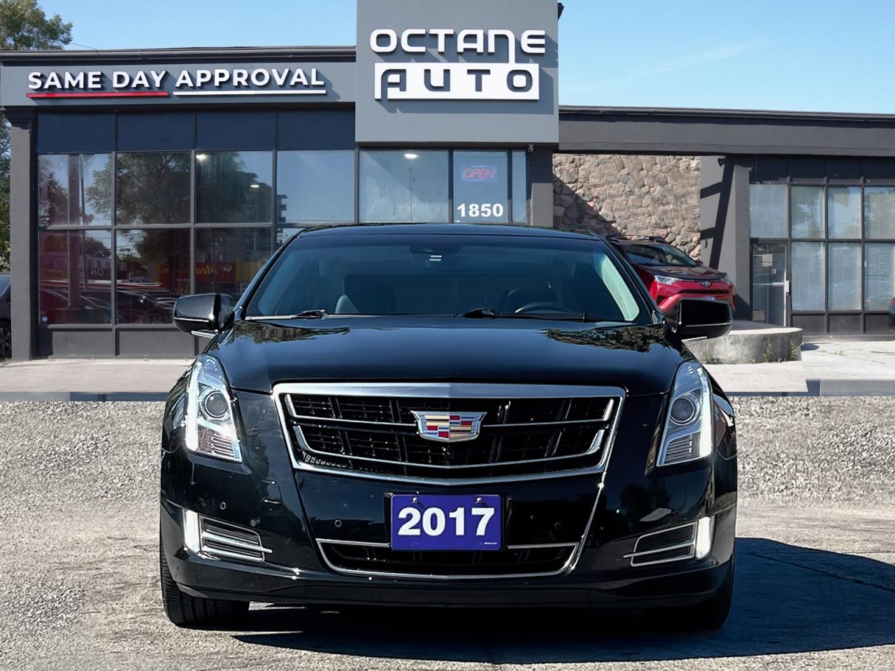 2017 Cadillac XTS LUXURY AWD - Photo #2